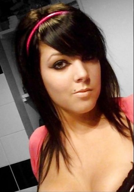 sexe masturbation degoulinante chate poilue en gros plan